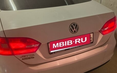 Volkswagen Jetta VI, 2012 год, 750 000 рублей, 10 фотография