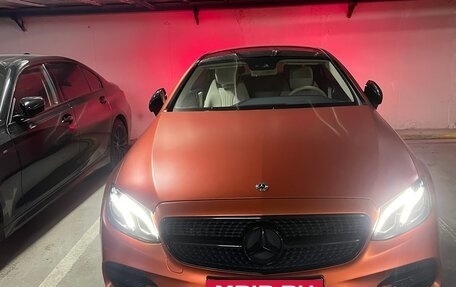 Mercedes-Benz E-Класс, 2019 год, 4 000 000 рублей, 5 фотография