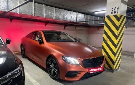 Mercedes-Benz E-Класс, 2019 год, 4 000 000 рублей, 2 фотография