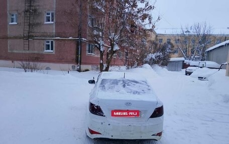 Hyundai Solaris II рестайлинг, 2015 год, 550 000 рублей, 2 фотография