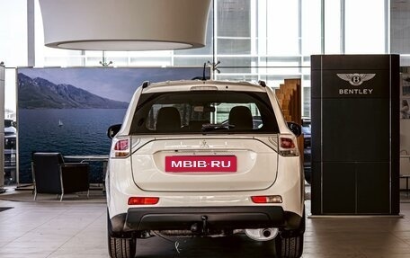 Mitsubishi Outlander III рестайлинг 3, 2013 год, 1 195 000 рублей, 5 фотография