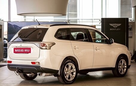 Mitsubishi Outlander III рестайлинг 3, 2013 год, 1 195 000 рублей, 6 фотография