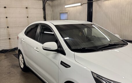 KIA Rio III рестайлинг, 2011 год, 800 000 рублей, 4 фотография