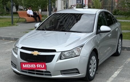 Chevrolet Cruze II, 2012 год, 590 000 рублей, 9 фотография