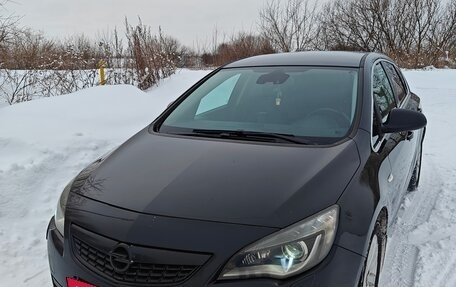 Opel Astra J, 2010 год, 830 000 рублей, 4 фотография