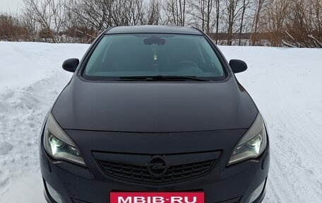 Opel Astra J, 2010 год, 830 000 рублей, 3 фотография