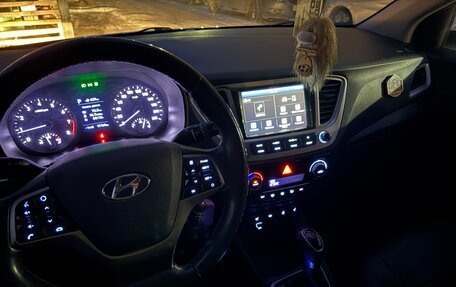 Hyundai Solaris II рестайлинг, 2020 год, 1 400 000 рублей, 11 фотография