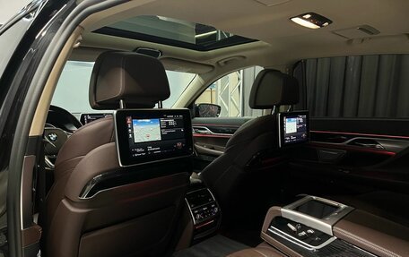 BMW 7 серия, 2019 год, 6 300 000 рублей, 18 фотография