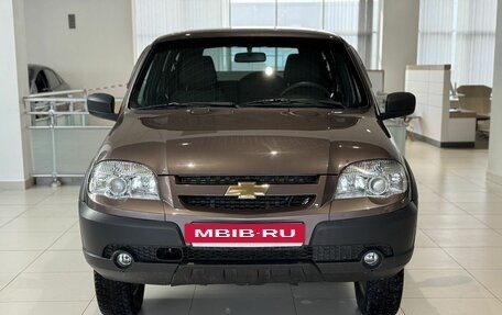 Chevrolet Niva I рестайлинг, 2017 год, 650 000 рублей, 2 фотография