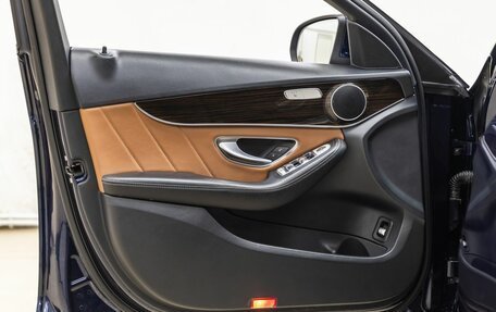 Mercedes-Benz C-Класс, 2018 год, 2 748 000 рублей, 29 фотография