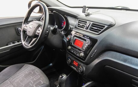 KIA Rio III рестайлинг, 2013 год, 938 000 рублей, 33 фотография