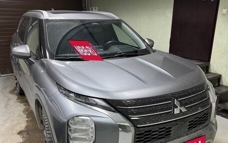 Mitsubishi Outlander, 2022 год, 3 700 000 рублей, 1 фотография