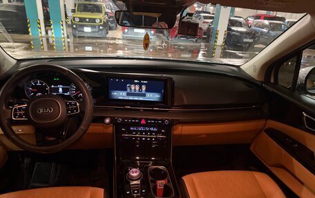 KIA Carnival, 2021 год, 3 800 000 рублей, 15 фотография