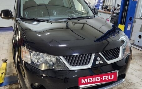 Mitsubishi Outlander III рестайлинг 3, 2008 год, 1 100 000 рублей, 11 фотография