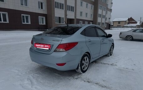 Hyundai Solaris II рестайлинг, 2011 год, 780 000 рублей, 4 фотография