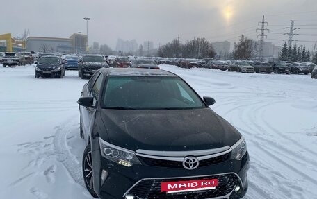 Toyota Camry, 2017 год, 2 290 000 рублей, 2 фотография