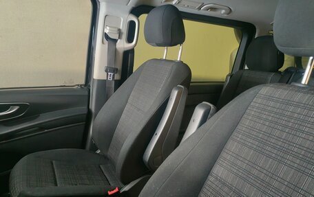 Mercedes-Benz Vito, 2019 год, 3 600 000 рублей, 17 фотография