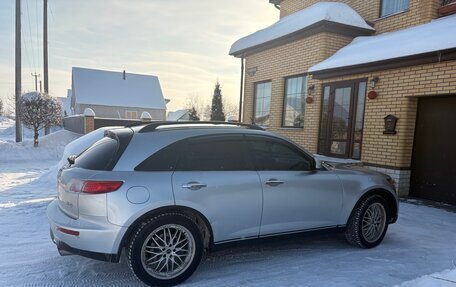 Infiniti FX I, 2004 год, 750 000 рублей, 3 фотография