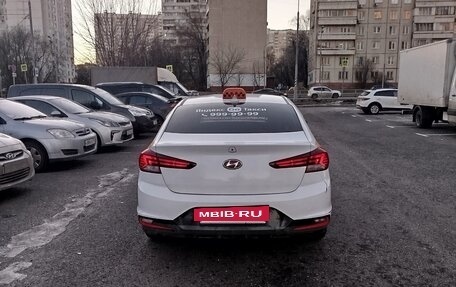 Hyundai Elantra VI рестайлинг, 2019 год, 1 300 000 рублей, 9 фотография