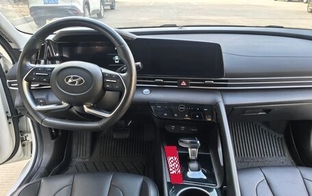 Hyundai Elantra, 2022 год, 1 550 000 рублей, 7 фотография