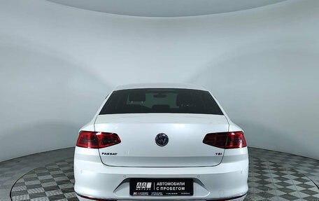 Volkswagen Passat B8 рестайлинг, 2015 год, 1 649 000 рублей, 6 фотография