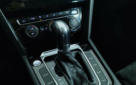 Volkswagen Passat B8 рестайлинг, 2015 год, 1 649 000 рублей, 13 фотография