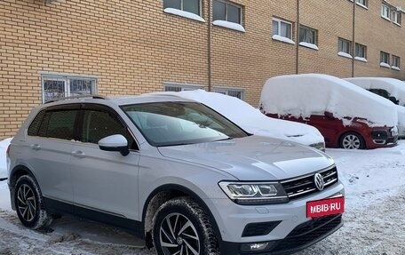 Volkswagen Tiguan II, 2019 год, 2 700 000 рублей, 1 фотография
