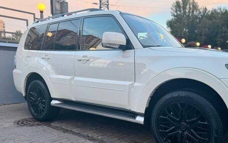 Mitsubishi Pajero IV, 2012 год, 2 150 000 рублей, 18 фотография