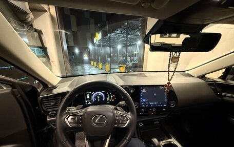 Lexus NX, 2022 год, 6 399 000 рублей, 3 фотография