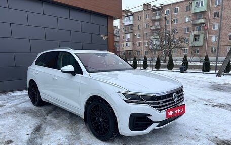 Volkswagen Touareg III, 2018 год, 4 190 000 рублей, 7 фотография
