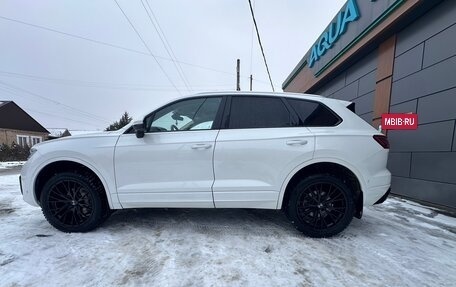 Volkswagen Touareg III, 2018 год, 4 190 000 рублей, 15 фотография