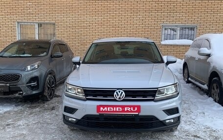 Volkswagen Tiguan II, 2019 год, 2 700 000 рублей, 3 фотография
