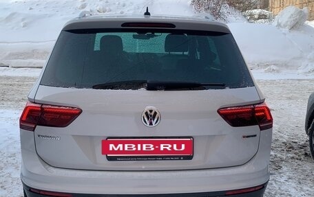 Volkswagen Tiguan II, 2019 год, 2 700 000 рублей, 5 фотография