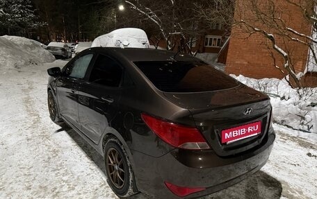 Hyundai Solaris II рестайлинг, 2016 год, 830 000 рублей, 5 фотография