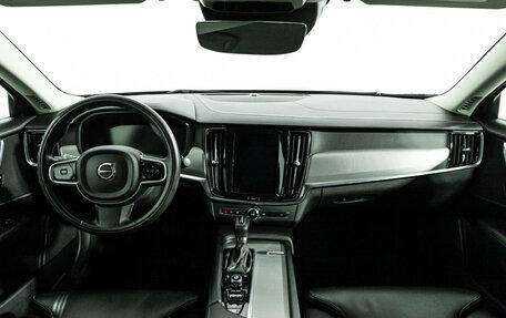 Volvo S90 II рестайлинг, 2020 год, 2 990 700 рублей, 13 фотография