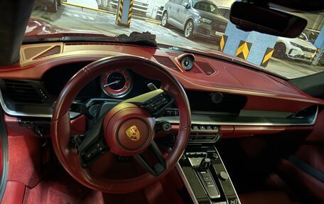 Porsche 911, 2020 год, 28 000 000 рублей, 6 фотография