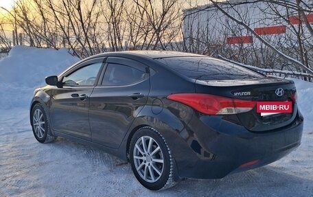 Hyundai Elantra V, 2011 год, 700 000 рублей, 12 фотография
