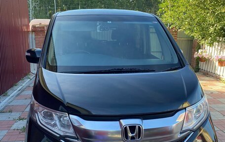 Honda Stepwgn IV, 2015 год, 1 870 000 рублей, 2 фотография