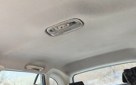 Mazda Familia, 2000 год, 460 000 рублей, 20 фотография