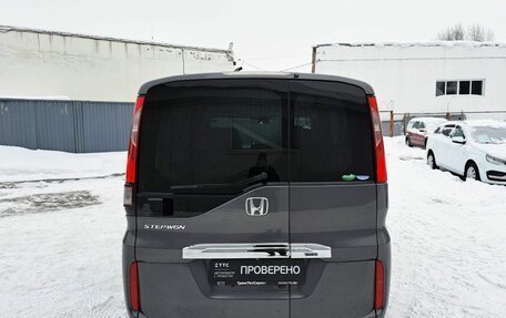 Honda Stepwgn IV, 2016 год, 1 800 000 рублей, 7 фотография