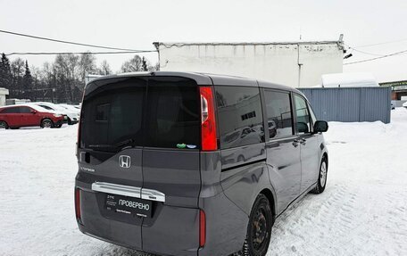 Honda Stepwgn IV, 2016 год, 1 800 000 рублей, 6 фотография