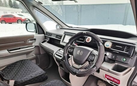 Honda Stepwgn IV, 2016 год, 1 800 000 рублей, 20 фотография