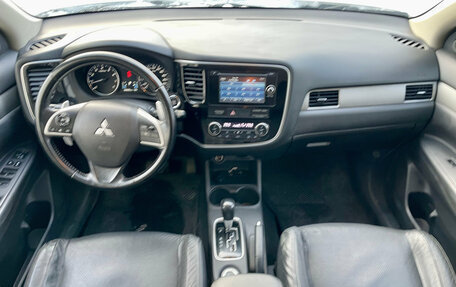 Mitsubishi Outlander III рестайлинг 3, 2014 год, 1 400 000 рублей, 12 фотография