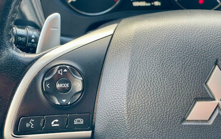 Mitsubishi Outlander III рестайлинг 3, 2014 год, 1 400 000 рублей, 20 фотография