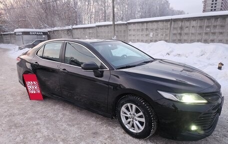 Toyota Camry, 2019 год, 2 250 000 рублей, 5 фотография
