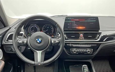 BMW 1 серия, 2022 год, 1 660 000 рублей, 21 фотография
