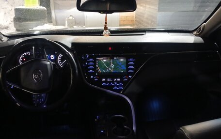 Toyota Camry, 2019 год, 2 820 000 рублей, 6 фотография