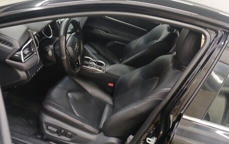 Toyota Camry, 2019 год, 2 820 000 рублей, 16 фотография