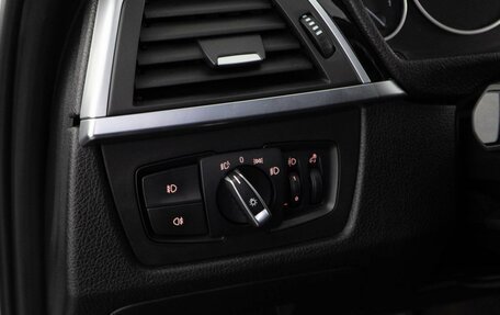 BMW 3 серия, 2018 год, 1 849 999 рублей, 14 фотография