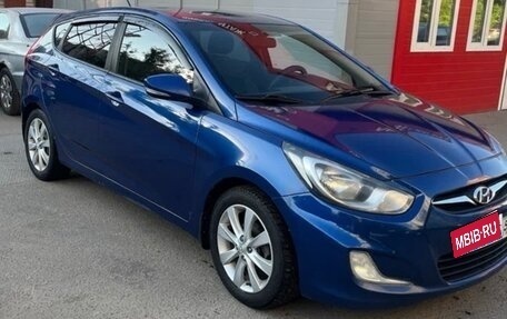 Hyundai Solaris II рестайлинг, 2011 год, 580 000 рублей, 4 фотография